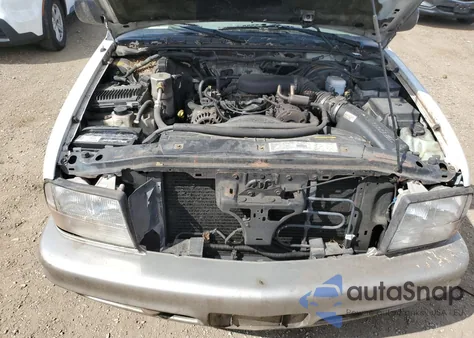 2000 Oldsmobile Bravada из США, поврежденный, VIN 1GHDT13W8Y2229356